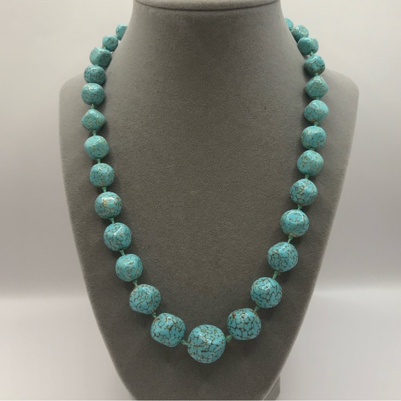 Vintage Turquoise Dyed Howlite Beaded Necklace - Picture 2 of 7